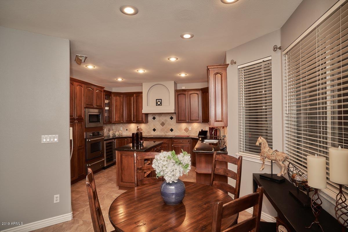 814 East Desert Trumpet Road Phoenix, AZ 85048 - Photo 30 of 83 Breakfast Nook-Kitchen