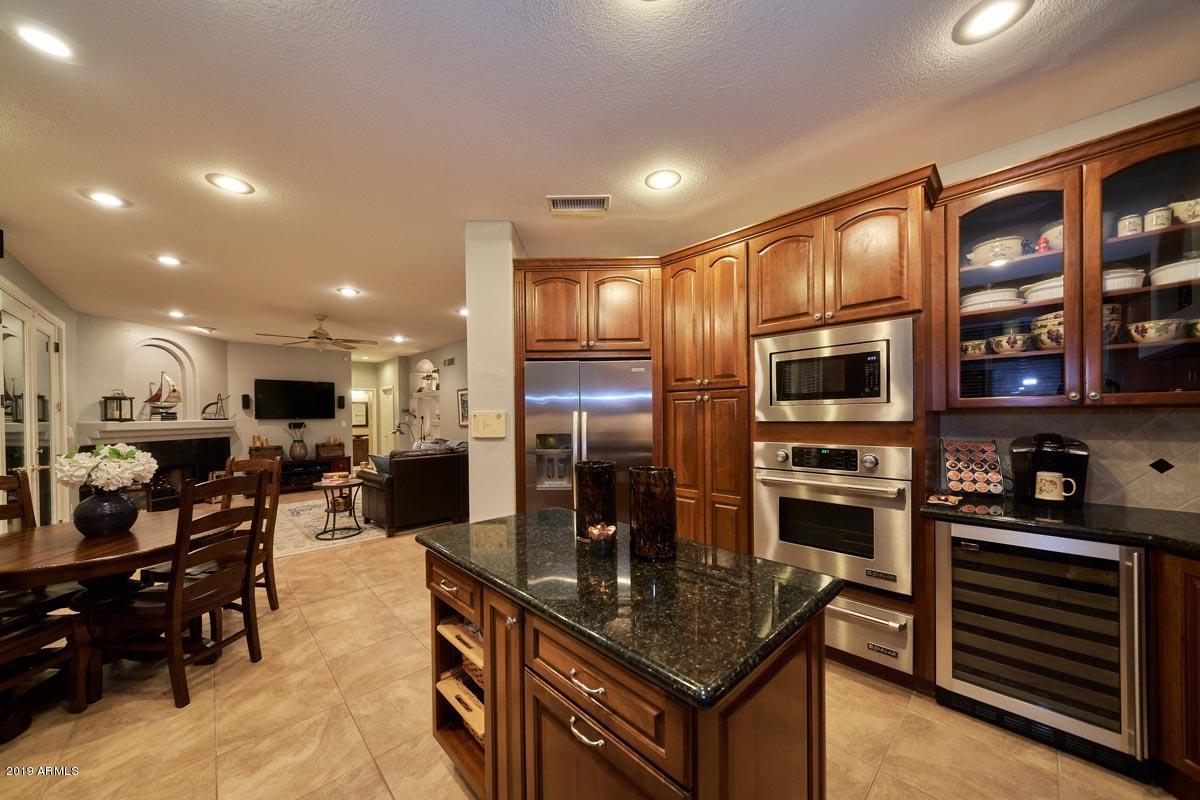 Night Kitchen-Family Room