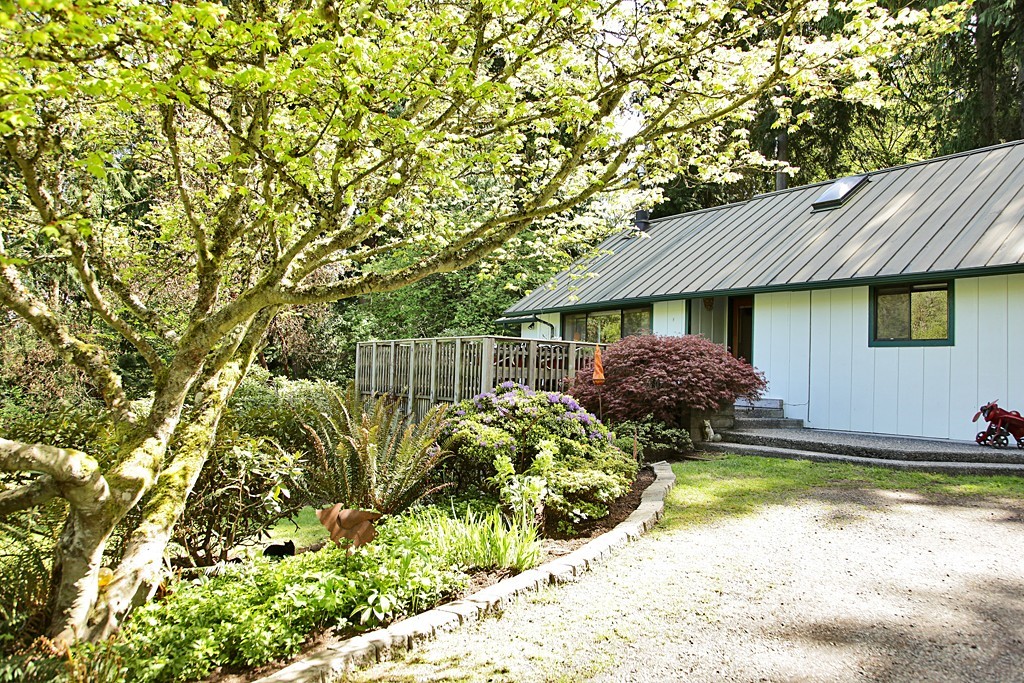 4184 Sandy Point Road Langley, WA 98260 - Photo 2 of 25 Gallery Image 2