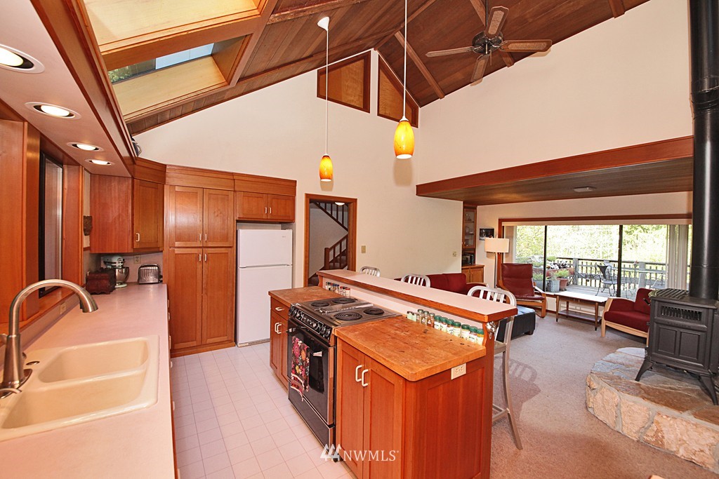 4184 Sandy Point Road Langley, WA 98260 - Photo 8 of 25 Gallery Image 8