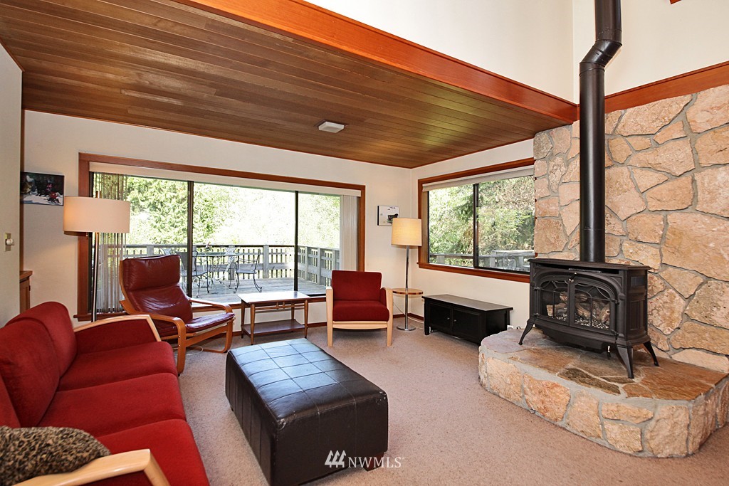 4184 Sandy Point Road Langley, WA 98260 - Photo 9 of 25 Gallery Image 9