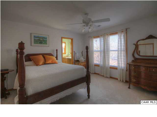 27 Tanglewood Road Palmyra, VA 22963 - Photo 11 of 23 2nd Fl. Guest Suite w/Private Bath