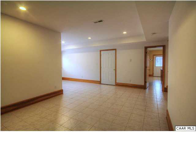 27 Tanglewood Road Palmyra, VA 22963 - Photo 16 of 23 Family Room on Terrace Level