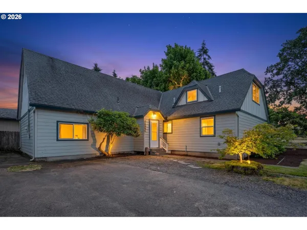 $750,000 | 152 Warner Parrott Road, Oregon City, OR 97045