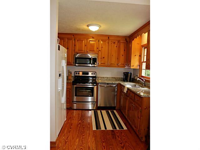 4195 Hopewell Road New Kent, VA 23124 - Photo 12 of 24 Gallery Image 12
