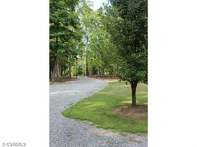 4195 Hopewell Road New Kent, VA 23124 - Photo 23 of 24 Gallery Image 23