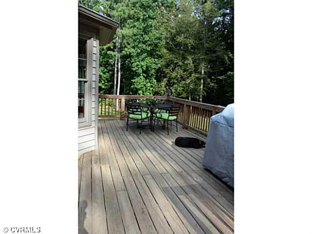 4195 Hopewell Road New Kent, VA 23124 - Photo 4 of 24 Gallery Image 4