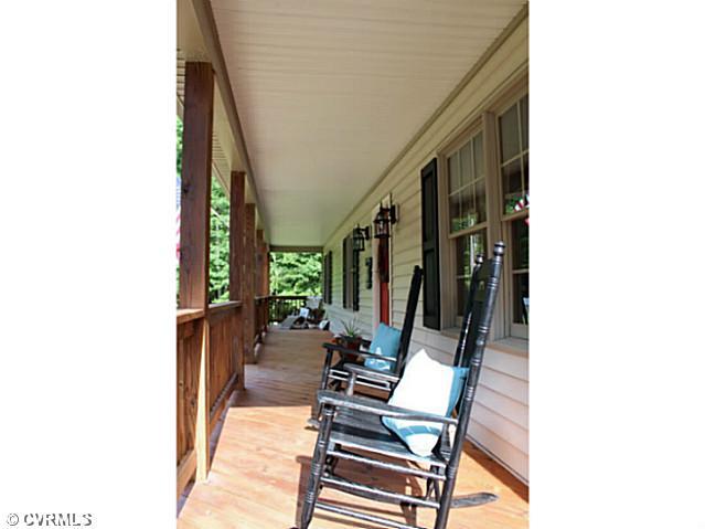 4195 Hopewell Road New Kent, VA 23124 - Photo 5 of 24 Gallery Image 5
