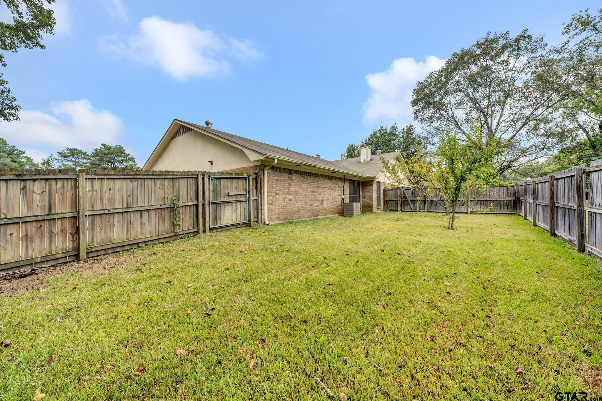 8306 Garrett Drive Tyler, TX 75703 - Photo 6 of 24