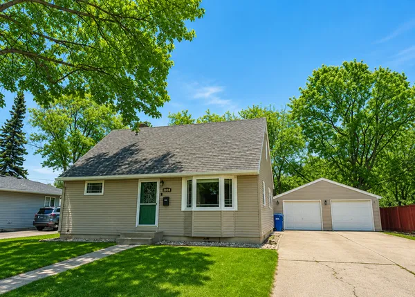 $332,500 | 1810 15th Street South, Fargo, ND 58103
