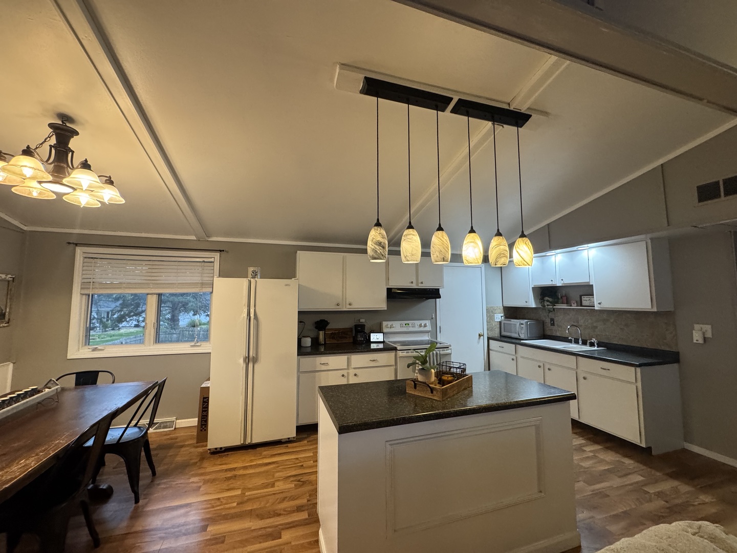 604 Southwest 8th Street Aledo, IL 61231 - Photo 9 of 15