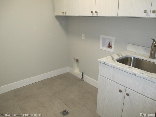 4107 Buckingham Road Royal Oak, MI 48073 - Photo 35 of 46 SECOND FLOOR LAUNDRY ROOM