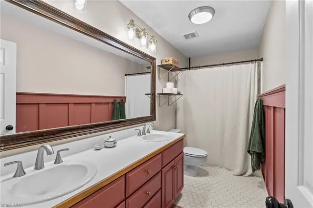 $349,500 | 326 Camelot Drive, Salisbury, NC 28144