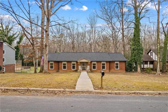 $349,500 | 326 Camelot Drive, Salisbury, NC 28144