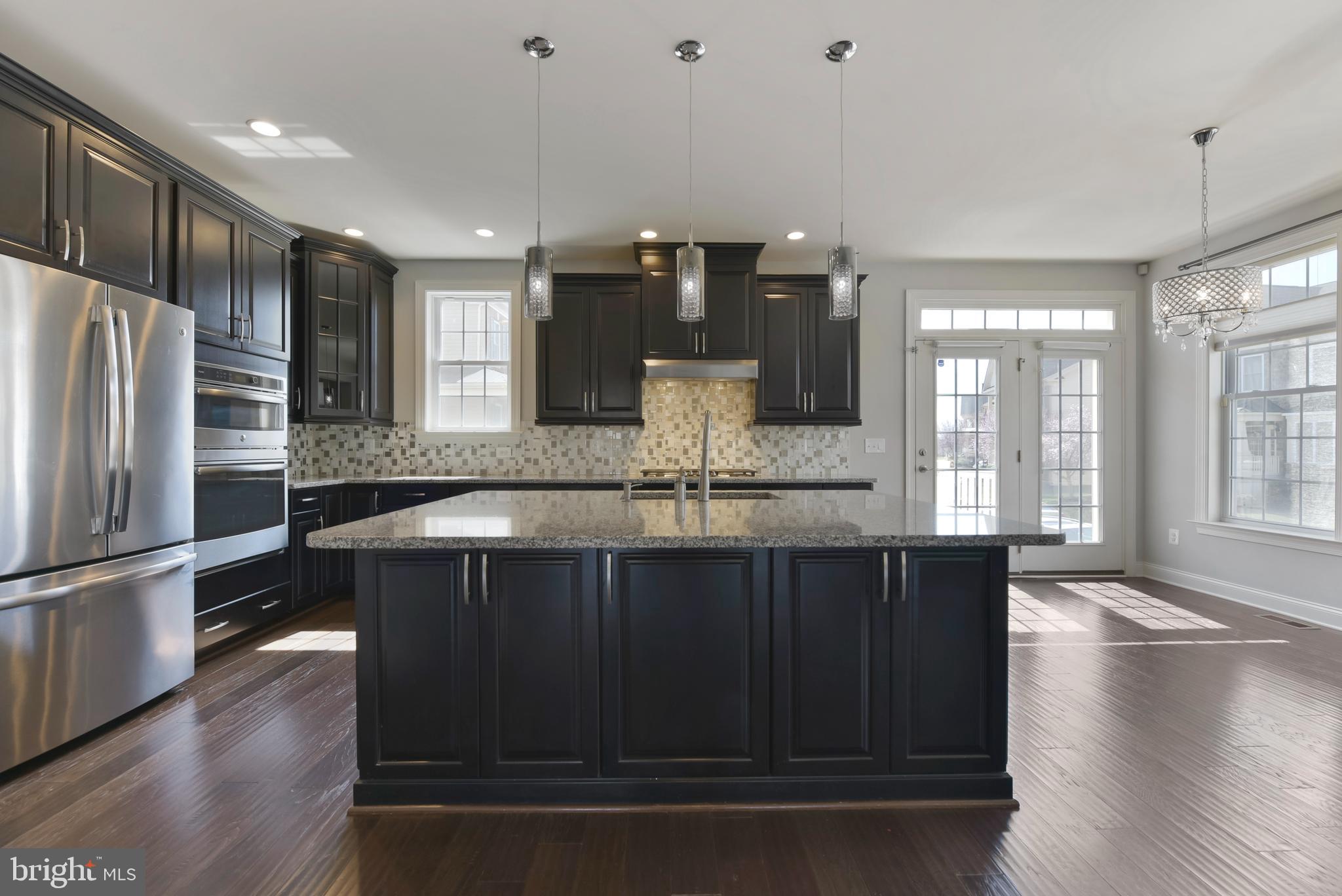 43059 Old Ryan Road Ashburn, VA 20148 - Photo 15 of 60 Kitchen & Breakfast Room