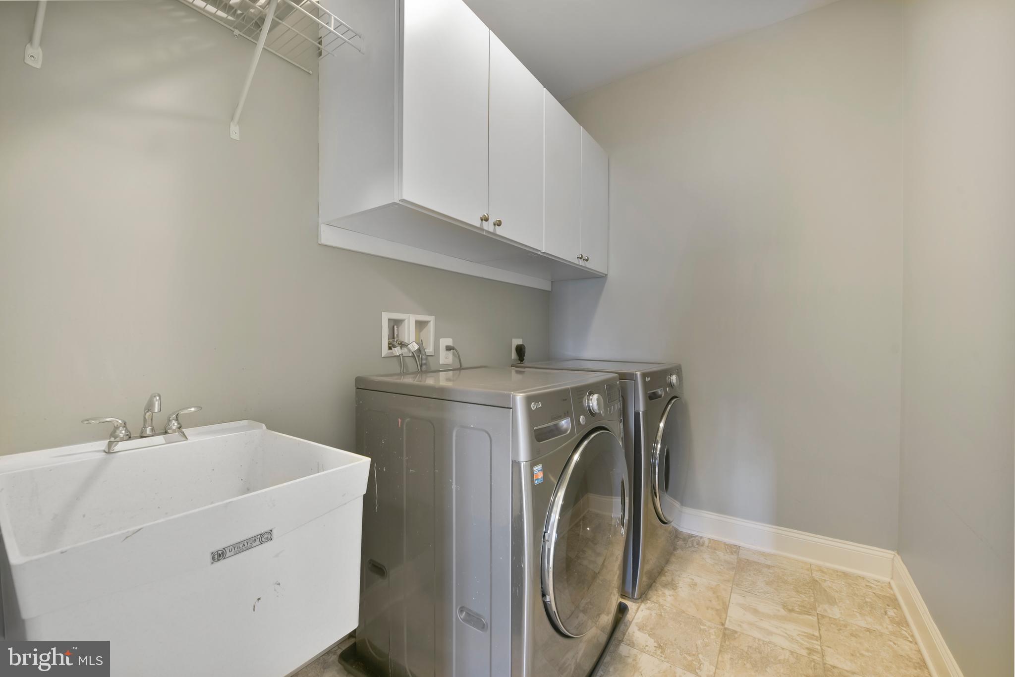 43059 Old Ryan Road Ashburn, VA 20148 - Photo 39 of 60 Laundry on Upper Level