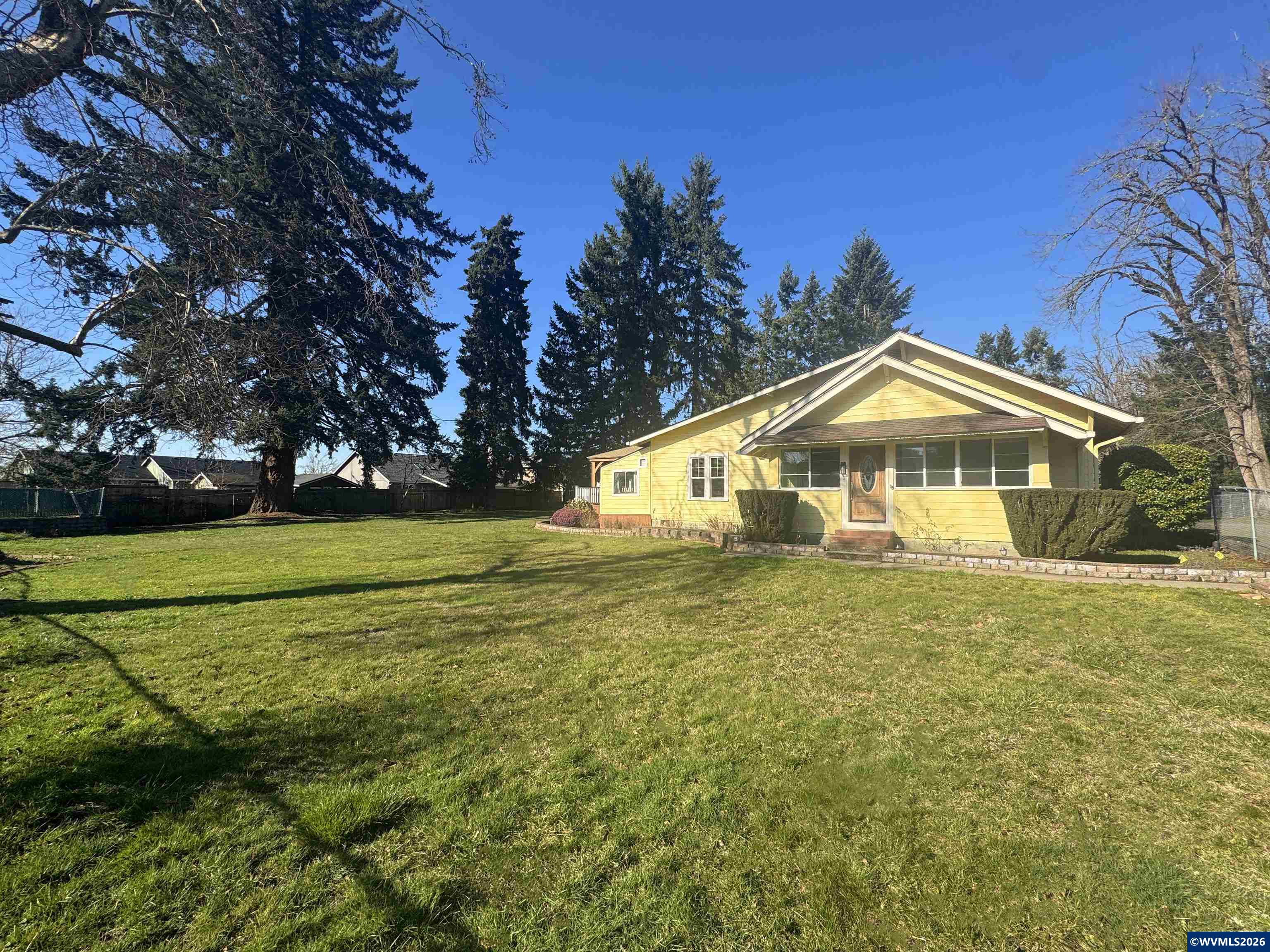 6898 Thurston Road Springfield, OR 97478 - Photo 2 of 37