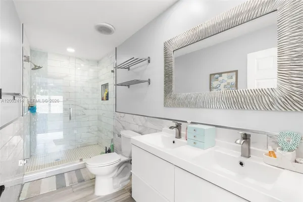 $949,000 | 7476 Brunswick Circle, Boynton Beach, FL 33472