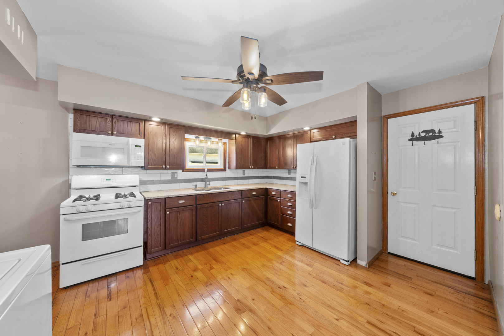 237 Chapman Street Paw Paw, IL 61353 - Photo 8 of 26