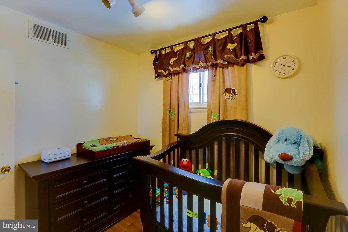 6815 Westridge Road Baltimore, MD 21207 - Photo 21 of 30 Bedroom