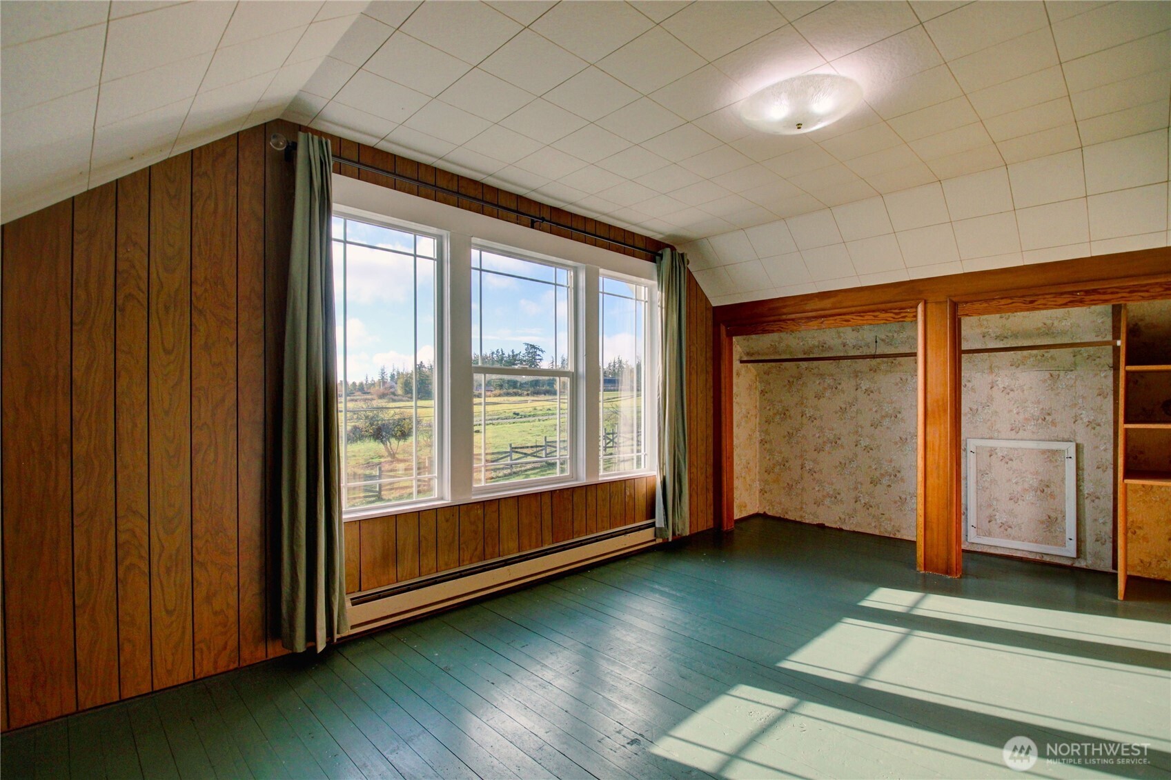 18122 Best Road Mount Vernon, WA 98273 - Photo 22 of 40 a view of a room with window wooden floor and door