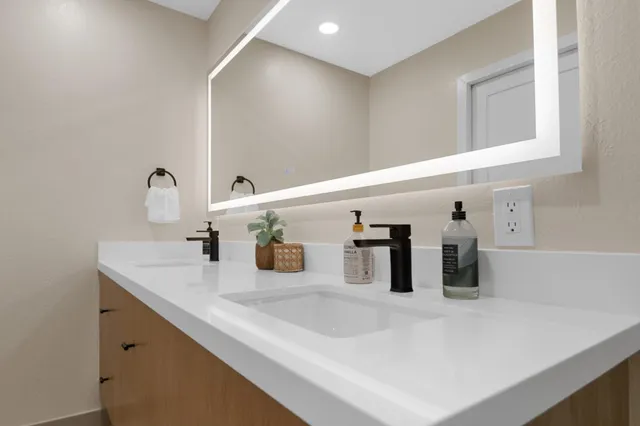 a bathroom with a bath tub