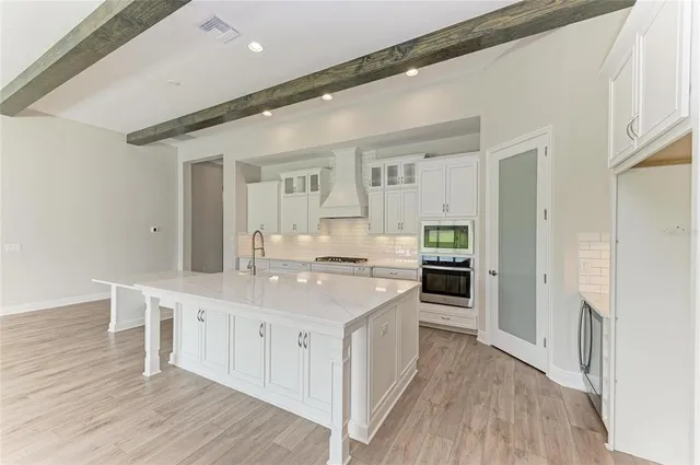 $1,246,809 | 10073 Meadowrun Drive, Lithia, FL 33547