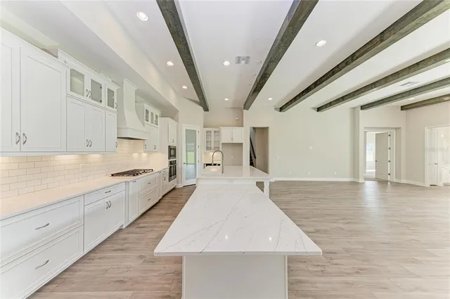 $1,246,809 | 10073 Meadowrun Drive, Lithia, FL 33547