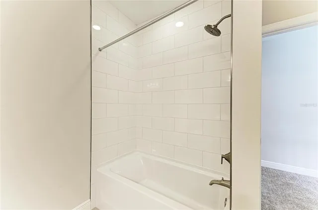 $1,246,809 | 10073 Meadowrun Drive, Lithia, FL 33547