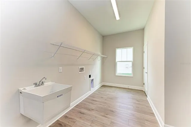 $1,246,809 | 10073 Meadowrun Drive, Lithia, FL 33547