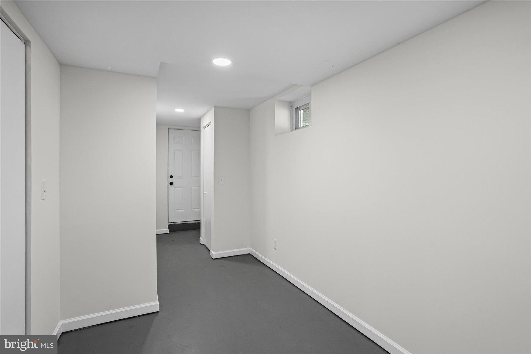 2002 Summit Avenue Baltimore, MD 21207 - Photo 31 of 37