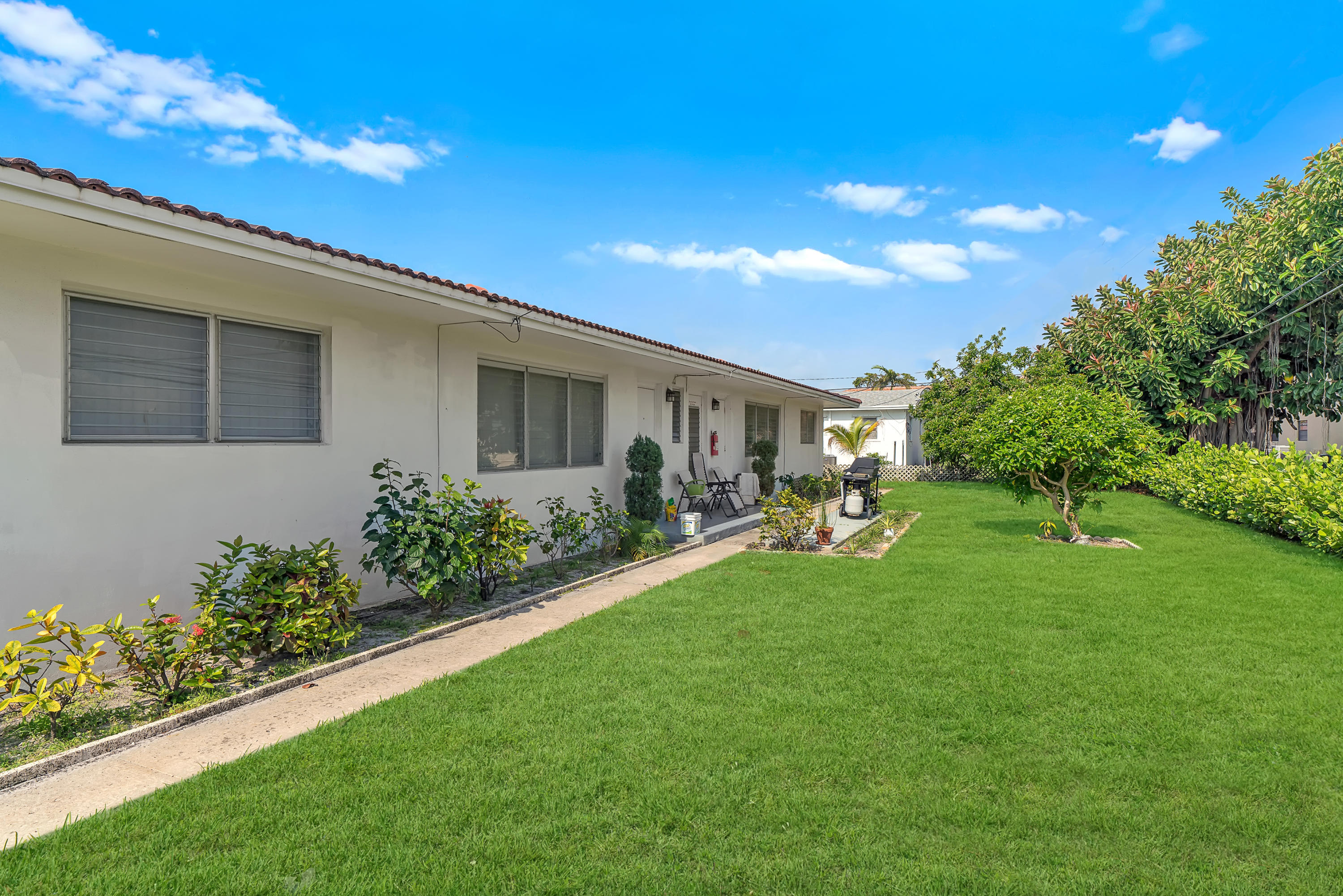 541 Northeast 44th Street, Unit B Boca Raton, FL 33431 - Photo 13 of 15 Backyard