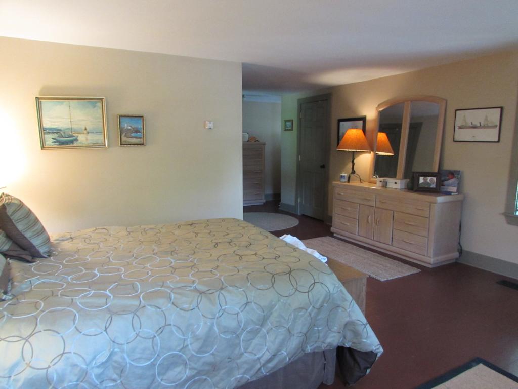 108 Center Street Wolfeboro, NH 03894 - Photo 15 of 33