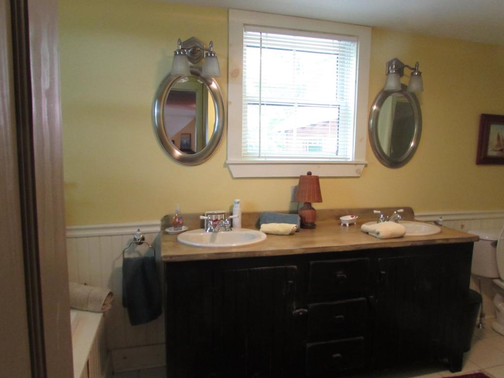 108 Center Street Wolfeboro, NH 03894 - Photo 18 of 33