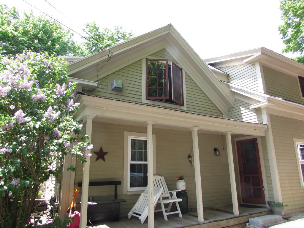 108 Center Street Wolfeboro, NH 03894 - Photo 3 of 33