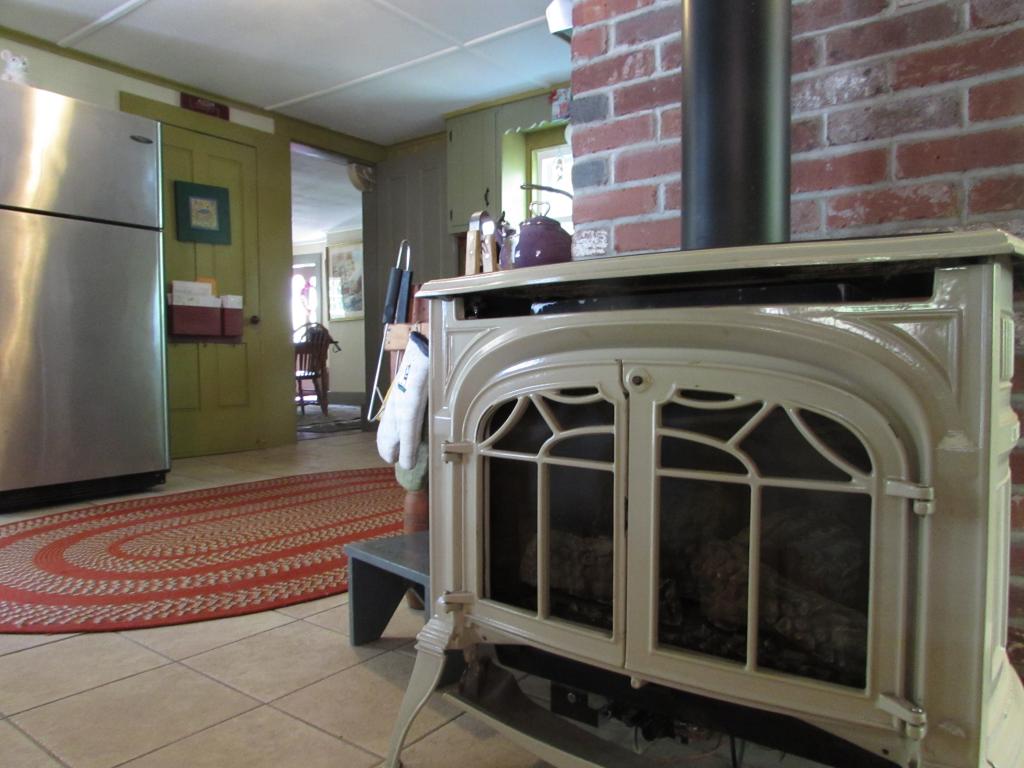 108 Center Street Wolfeboro, NH 03894 - Photo 8 of 33