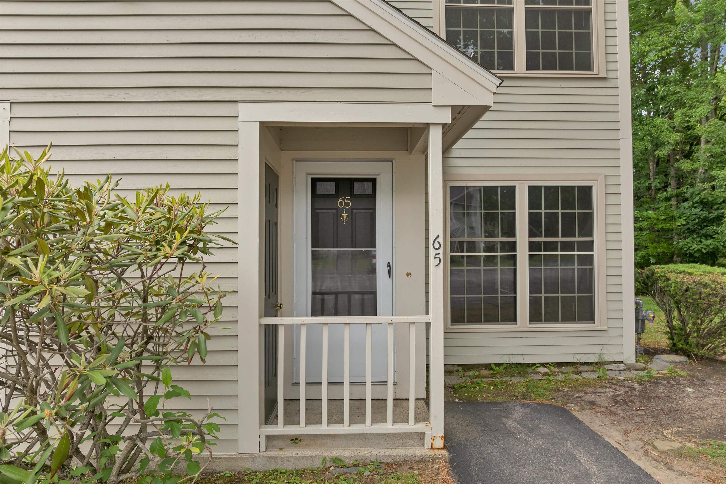 65 Woodland Green, Unit 65 Rochester, NH 03868 - Photo 5 of 49