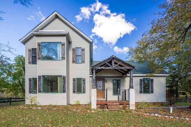 $329,900 | 17 East 900 North, Chesterton, IN 46304