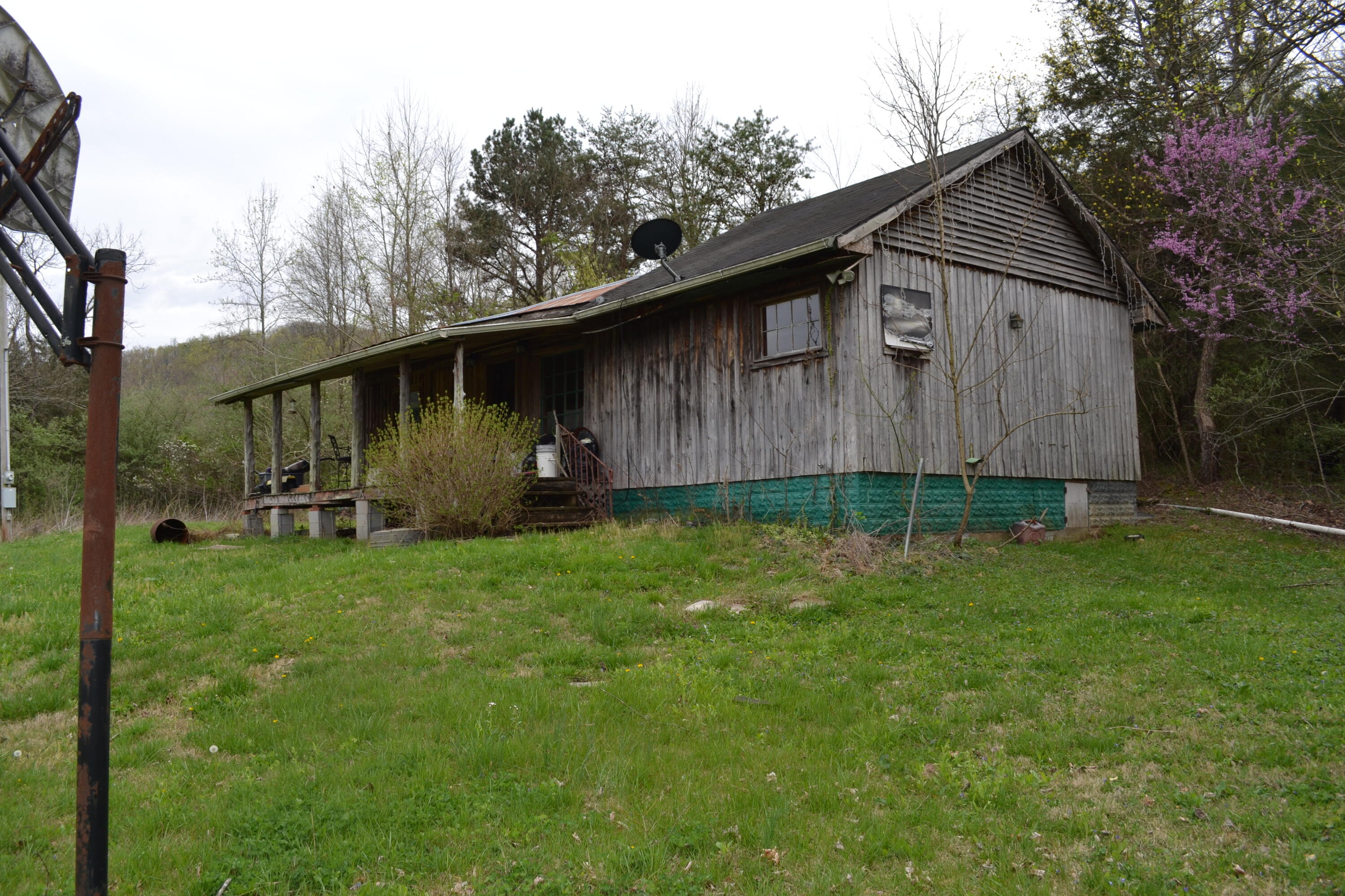 300 Sang Br Road Irvine, KY 40336 - Photo 39 of 62 DSC_5594