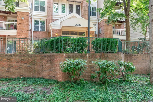 $334,990 | 2204 Westcourt Lane, Unit 317, Herndon, VA 20170