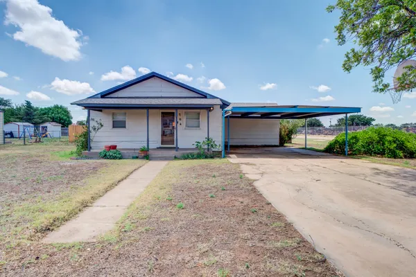 $165,000 | 704 11th Street, Shallowater, TX 79363