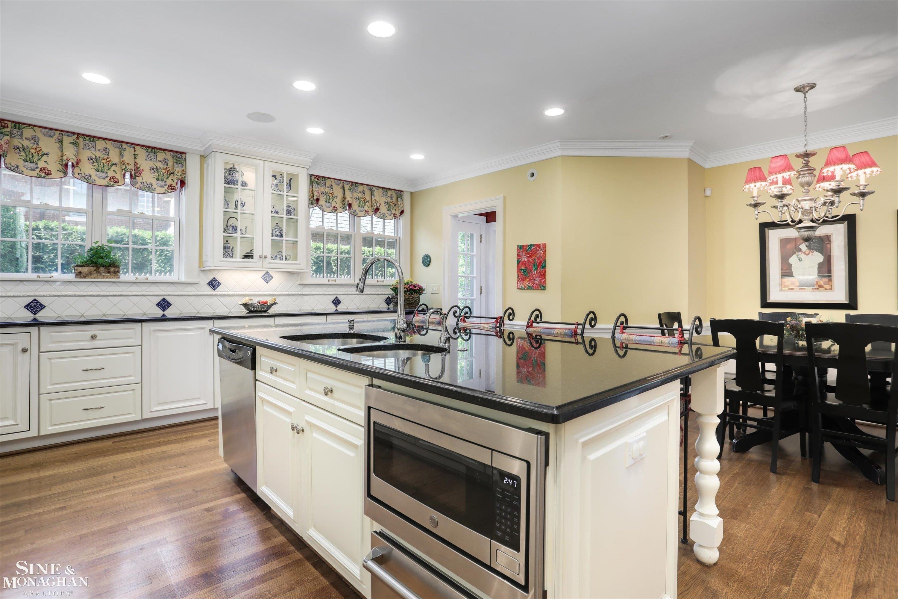78 Vendome Road Grosse Pointe Farms, MI 48236 - Photo 20 of 74