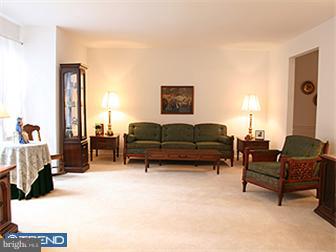 1539 Evans Road Pottstown, PA 19465 - Photo 2 of 10 Living Room