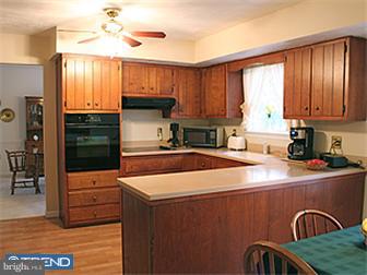 1539 Evans Road Pottstown, PA 19465 - Photo 4 of 10 Kitchen