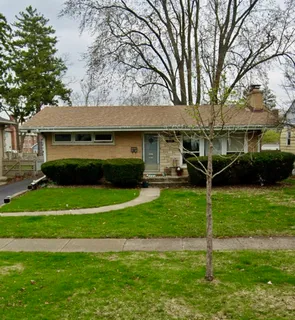 $292,000 | 223 South Lincoln Street, Westmont, IL 60559