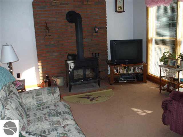 4587 Deckerville Road Lupton, MI 48635 - Photo 6 of 10 1756802-5.JPG