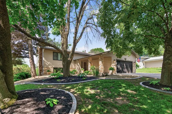 $1,100,000 | 15601 Highland Avenue Northwest, Prior Lake, MN 55372