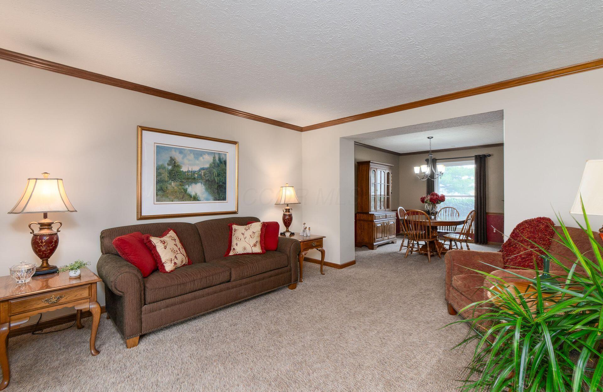 1042 Rousseau Lane Galloway, OH 43119 - Photo 21 of 47 001_042 Rousseau Ln-1003-Edit
