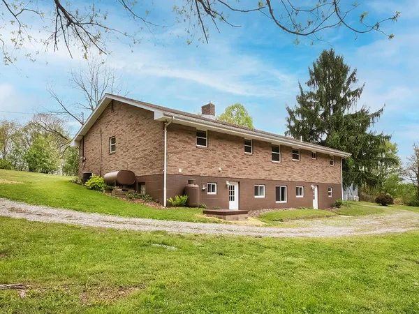 $500,000 | 353 Thompson Hill Road, Aliquippa, PA 15001