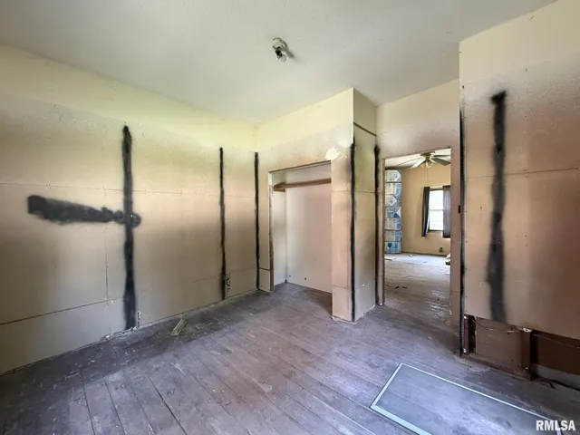 $29,900 | 208 South Main Street, Avon, IL 61415